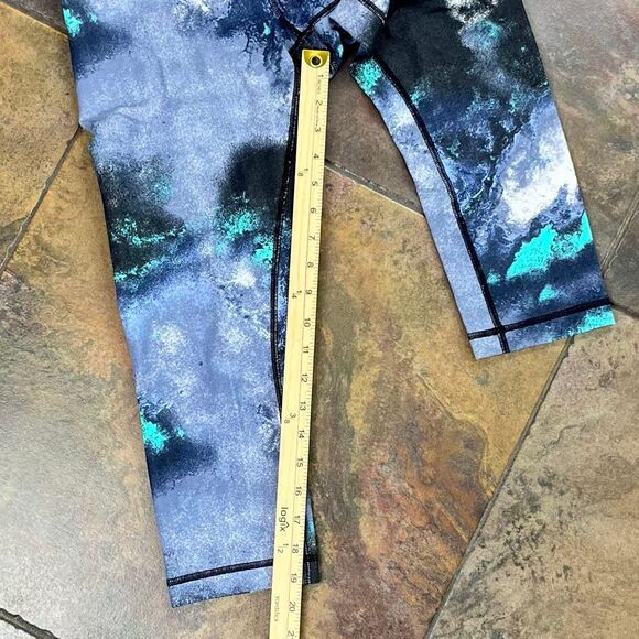 Lululemon Wunder Under "Denim Luon Milky Way" Print Cropped Leggings 6 - Picture 2 of 7
